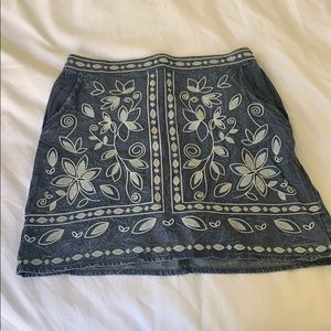 Embroidered skirt